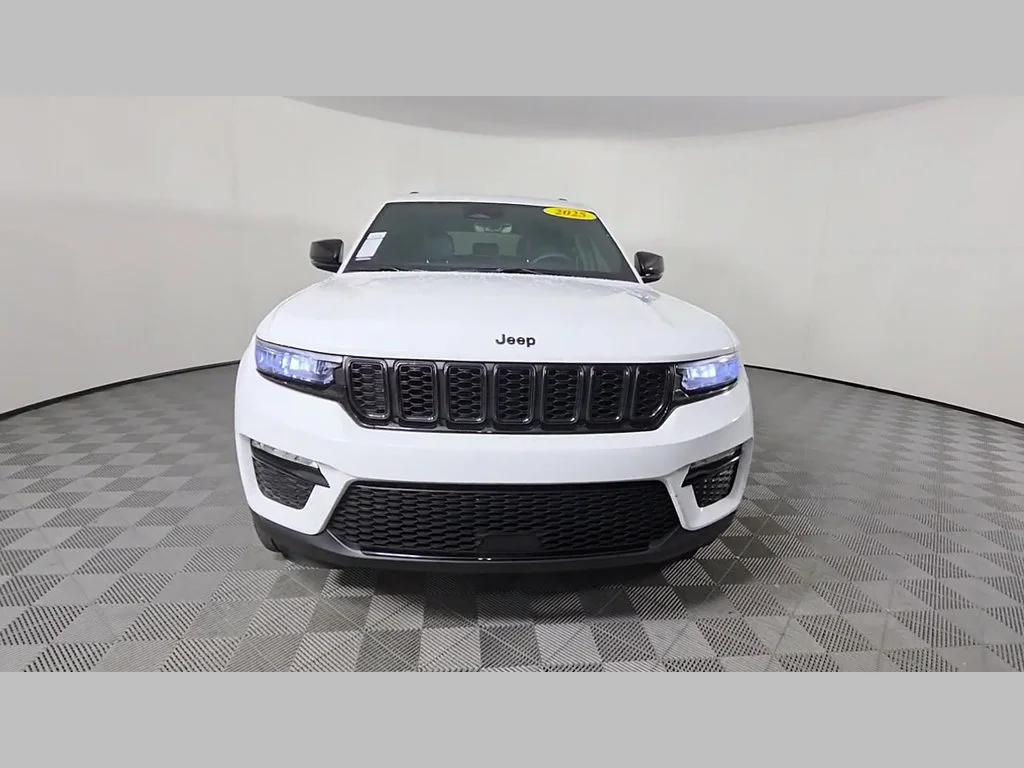 Used 2025 Bright White Clearcoat Jeep Limited image 49