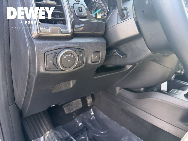 Used 2020 Silver Metallic Ford LARIAT image 11
