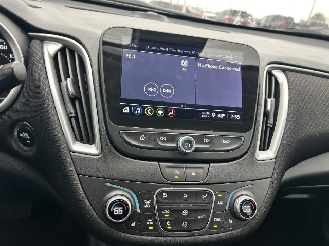 Used 2025 Lakeshore Blue Metallic Chevrolet LT image 14