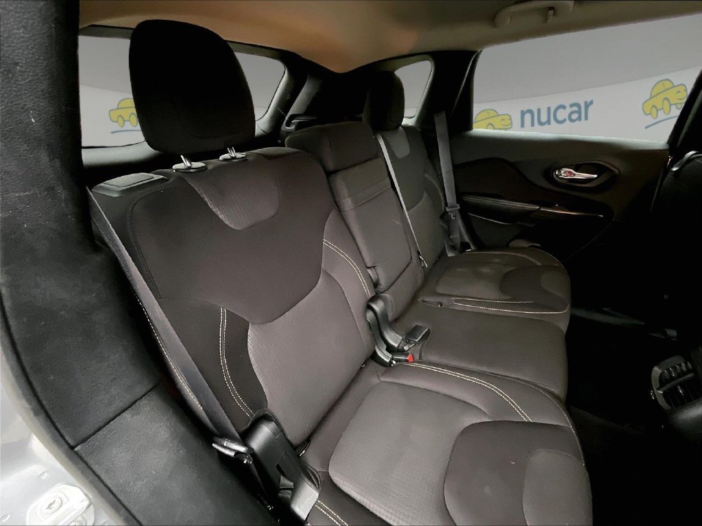 Used 2017 Billet Silver Metallic Clearcoat Jeep Latitude image 15