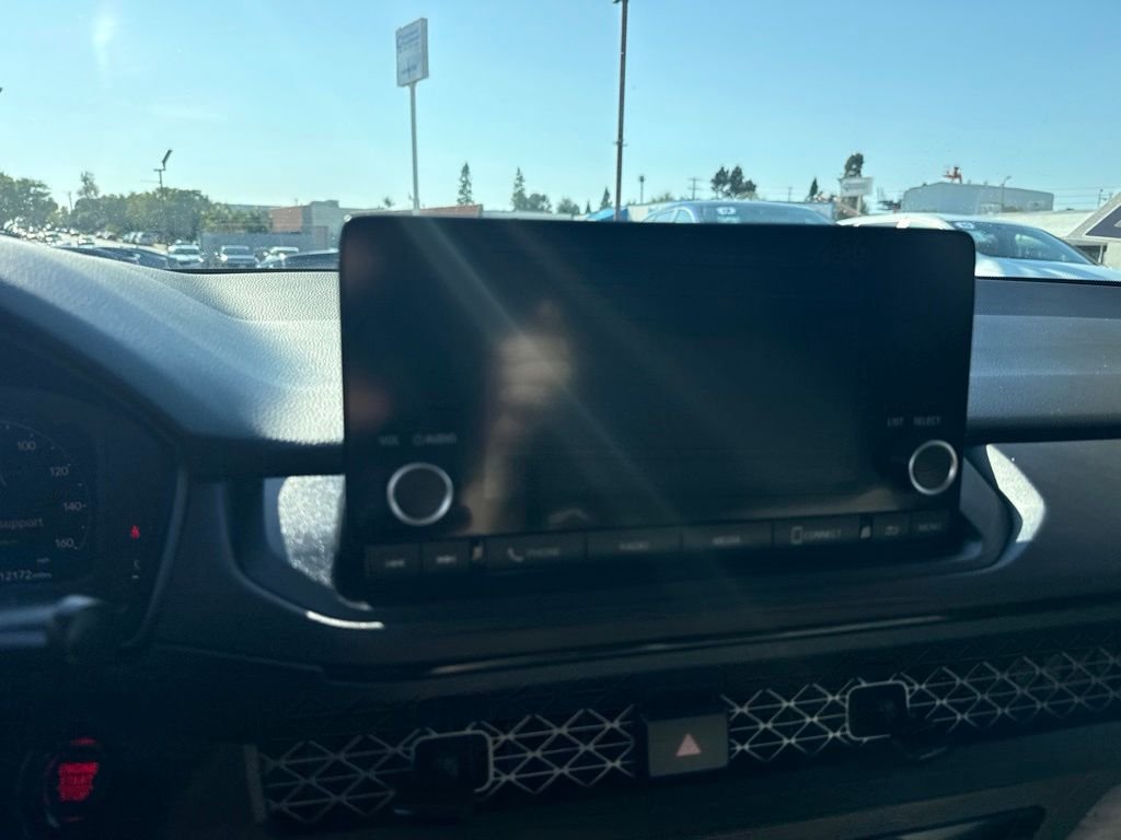 Used 2024  Honda LX image 17