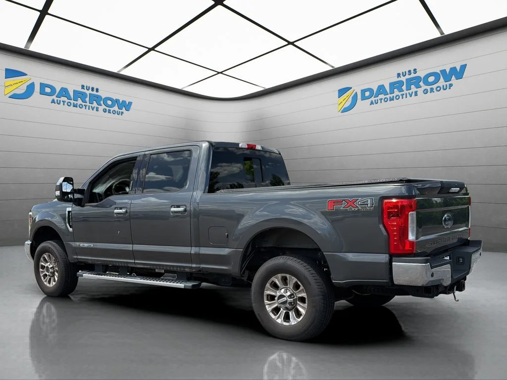 Used 2018 Gray Ford XLT image 3