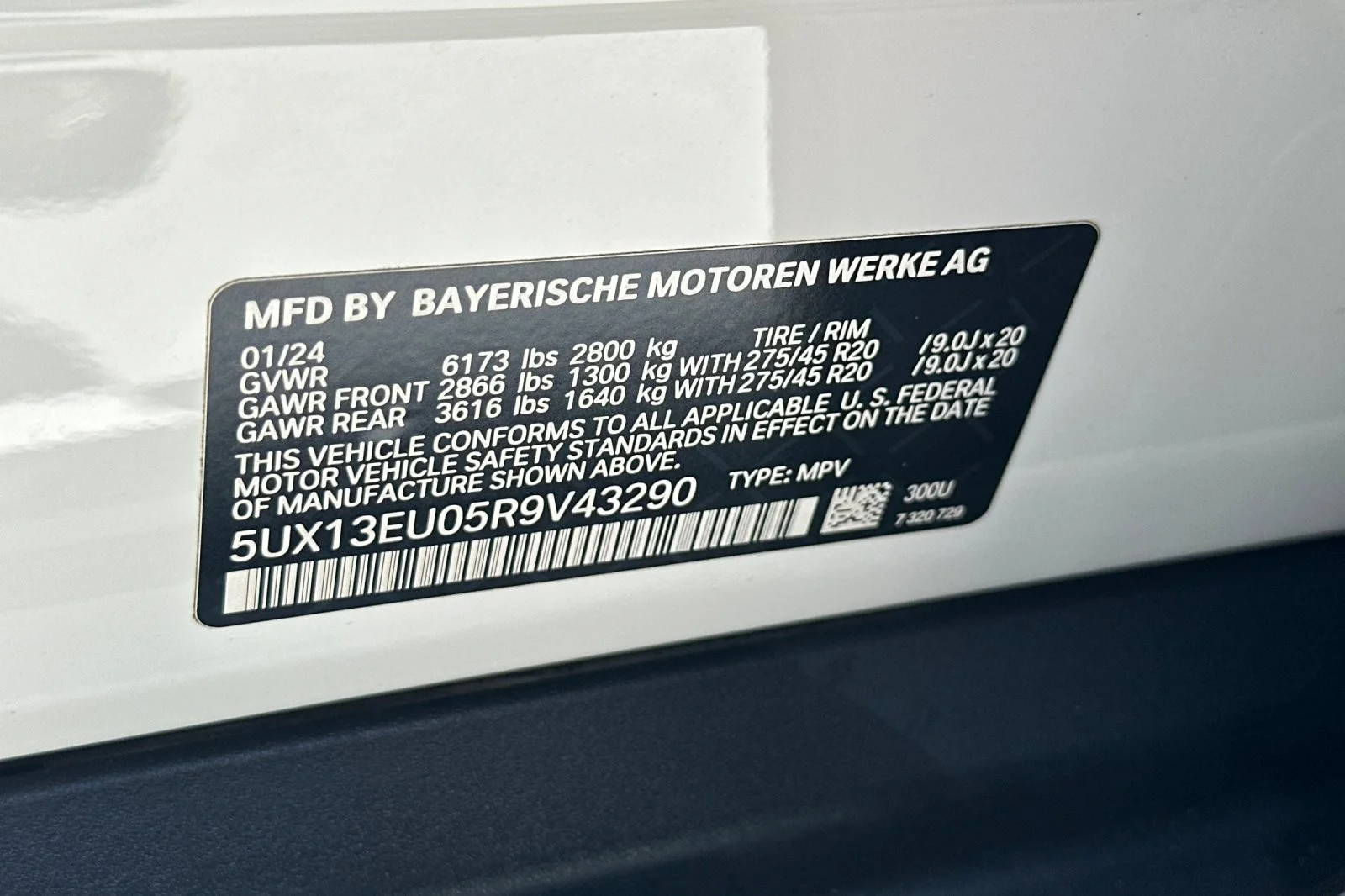 Certified Used 2024 Alpine White BMW sDrive40i image 29