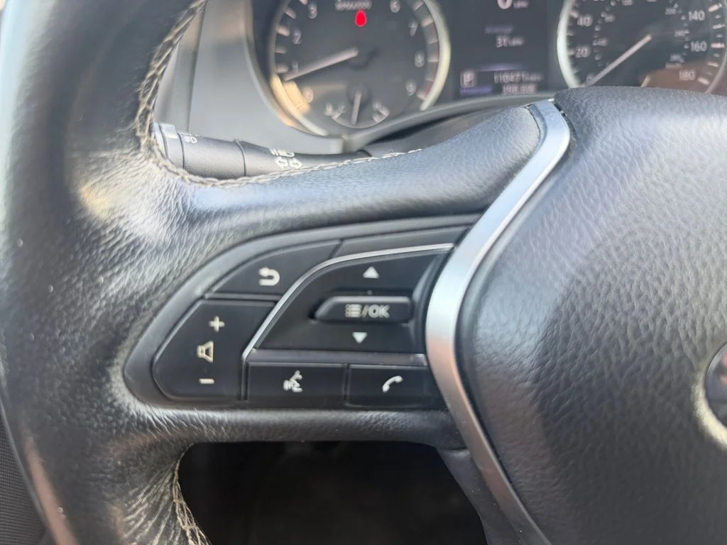 Used 2018 Black INFINITI 3.0t LUXE image 29