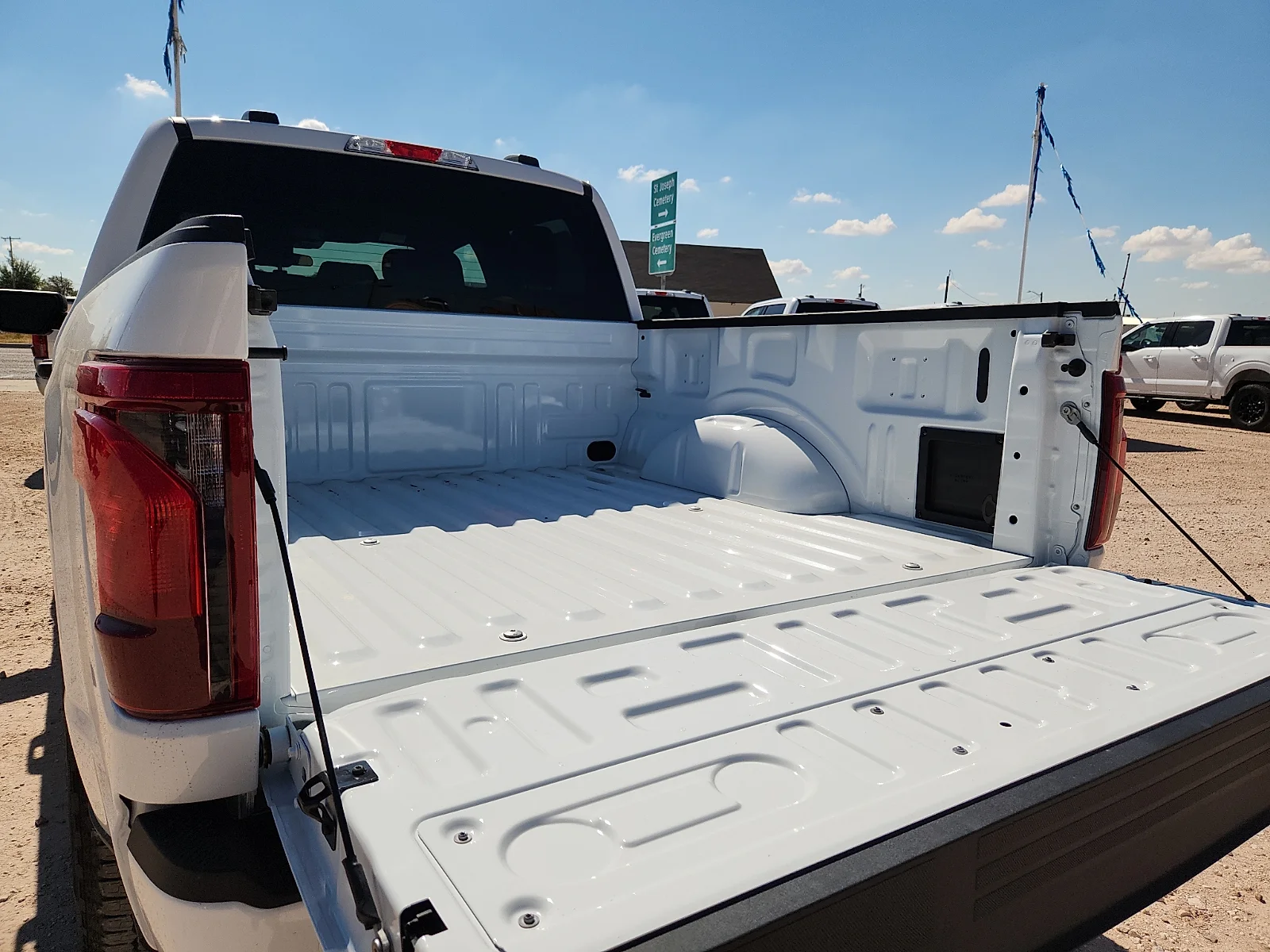 New 2026 Oxford White Ford STX image 12