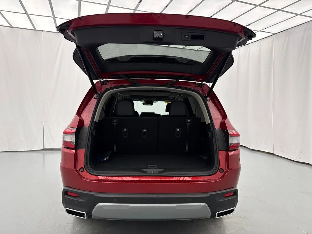 New 2026 Radiant Red Metallic II Honda Touring image 11