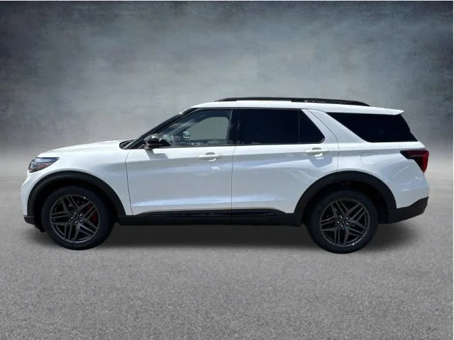 New 2026 Star White Metallic Tri-Coat Ford ST image 5