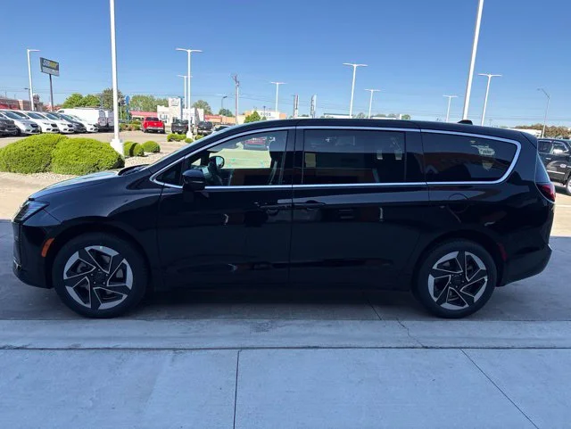 New 2027 Black Chrysler Limited image 8