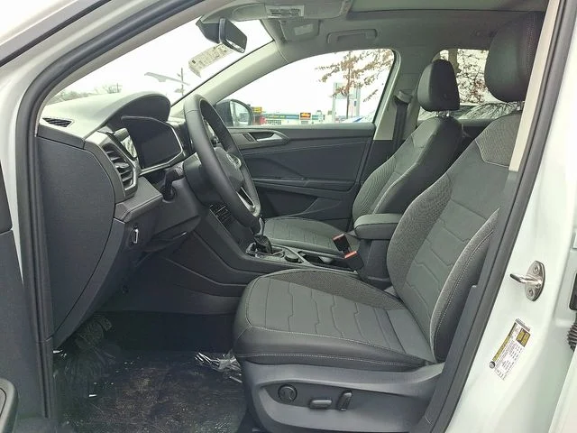 New 2026 White Volkswagen 1.5T SE Black image 9