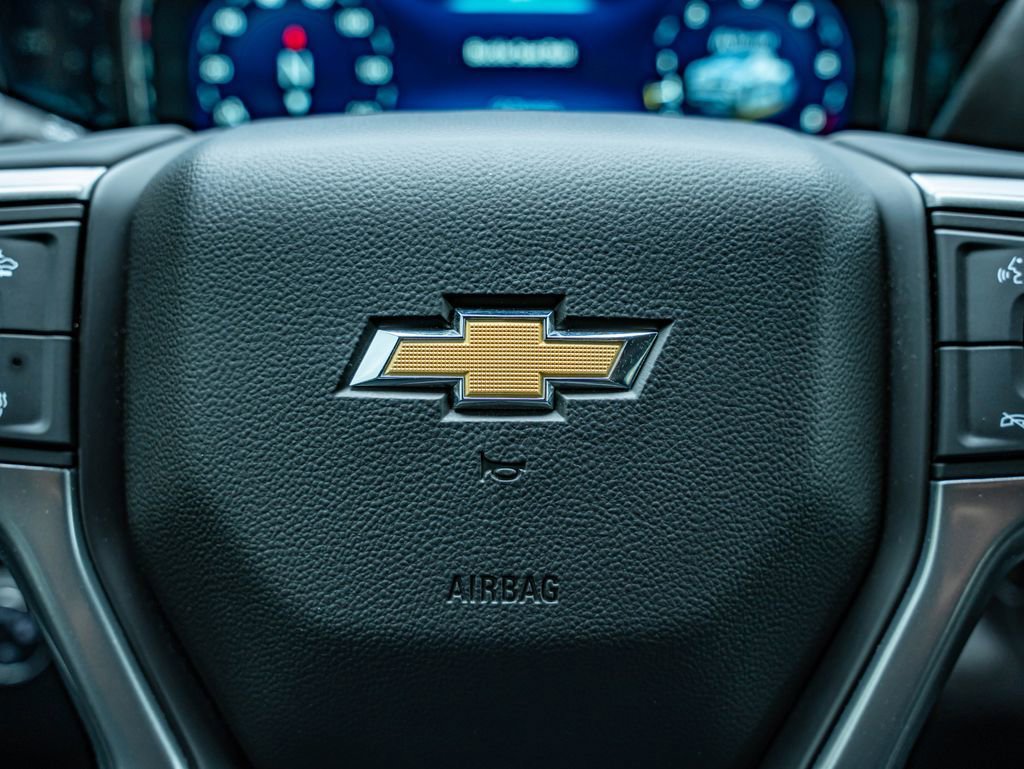 Used 2023 Summit White Chevrolet LT image 21
