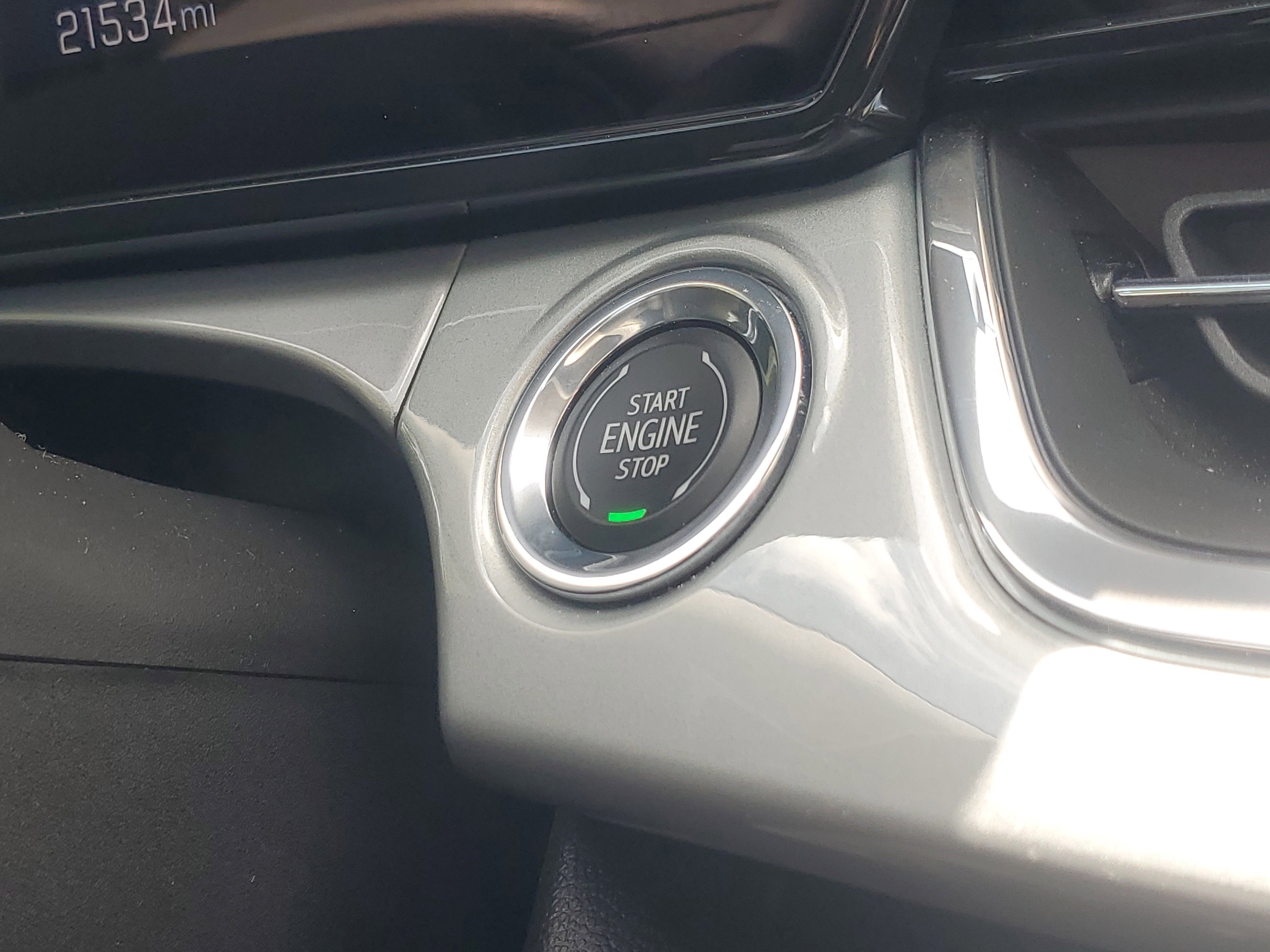 Used 2025 Summit White Chevrolet LT image 29