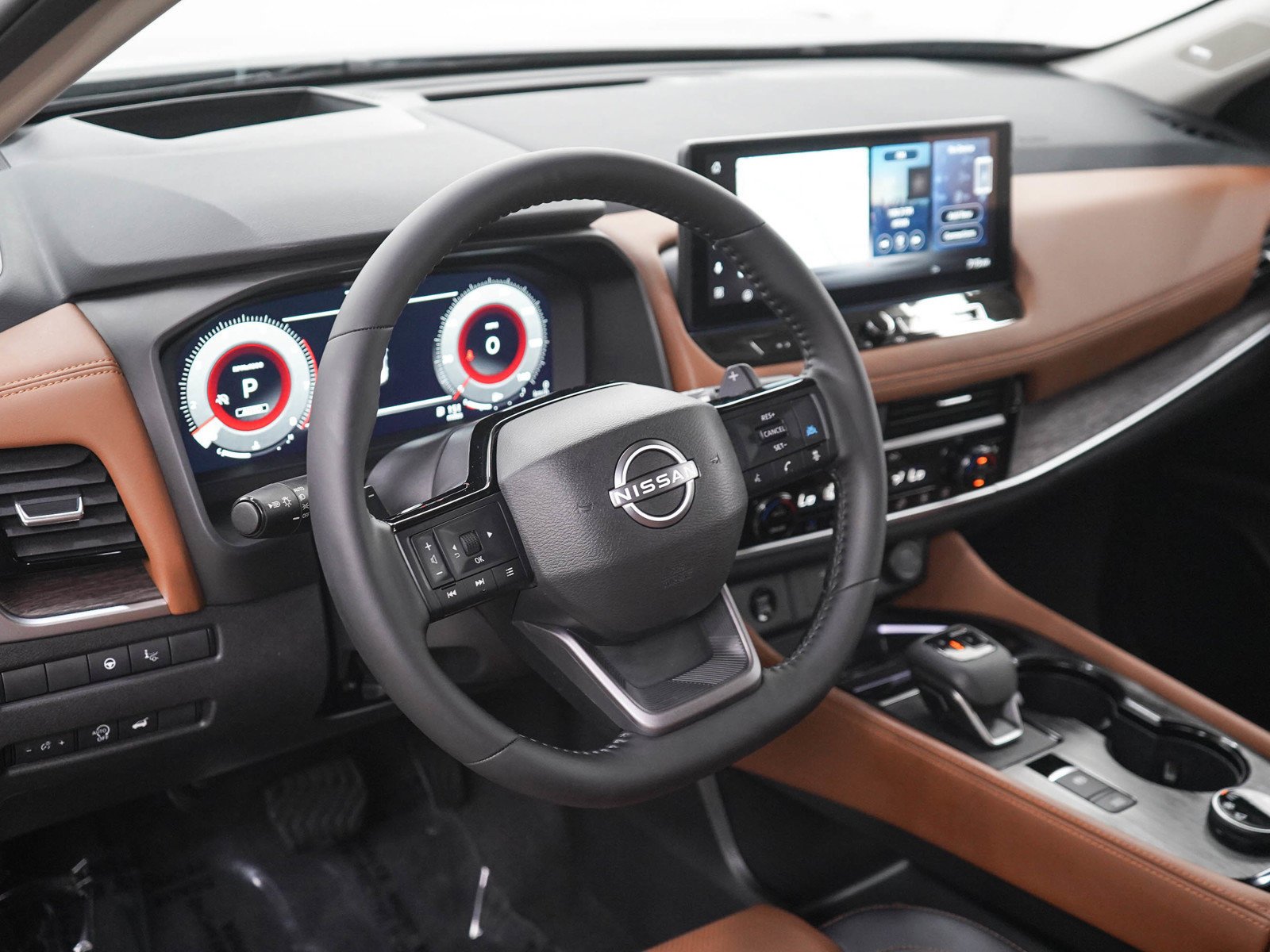 Used 2026 Super Black Nissan AWD Platinum *Ltd Avail* image 22