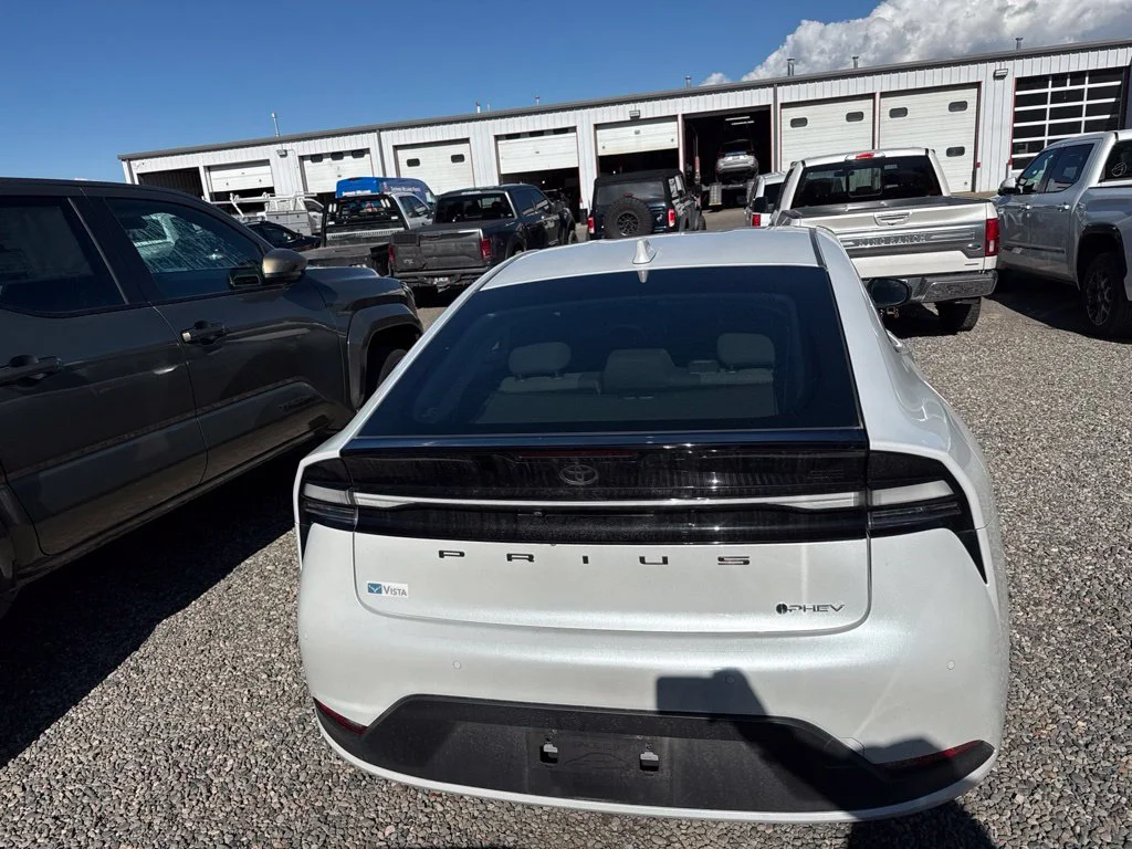 Used 2025 Pearl Toyota SE image 4