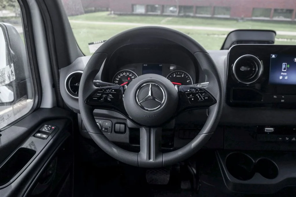 Used 2026 Arctic White Mercedes-Benz Cargo 170 WB image 16