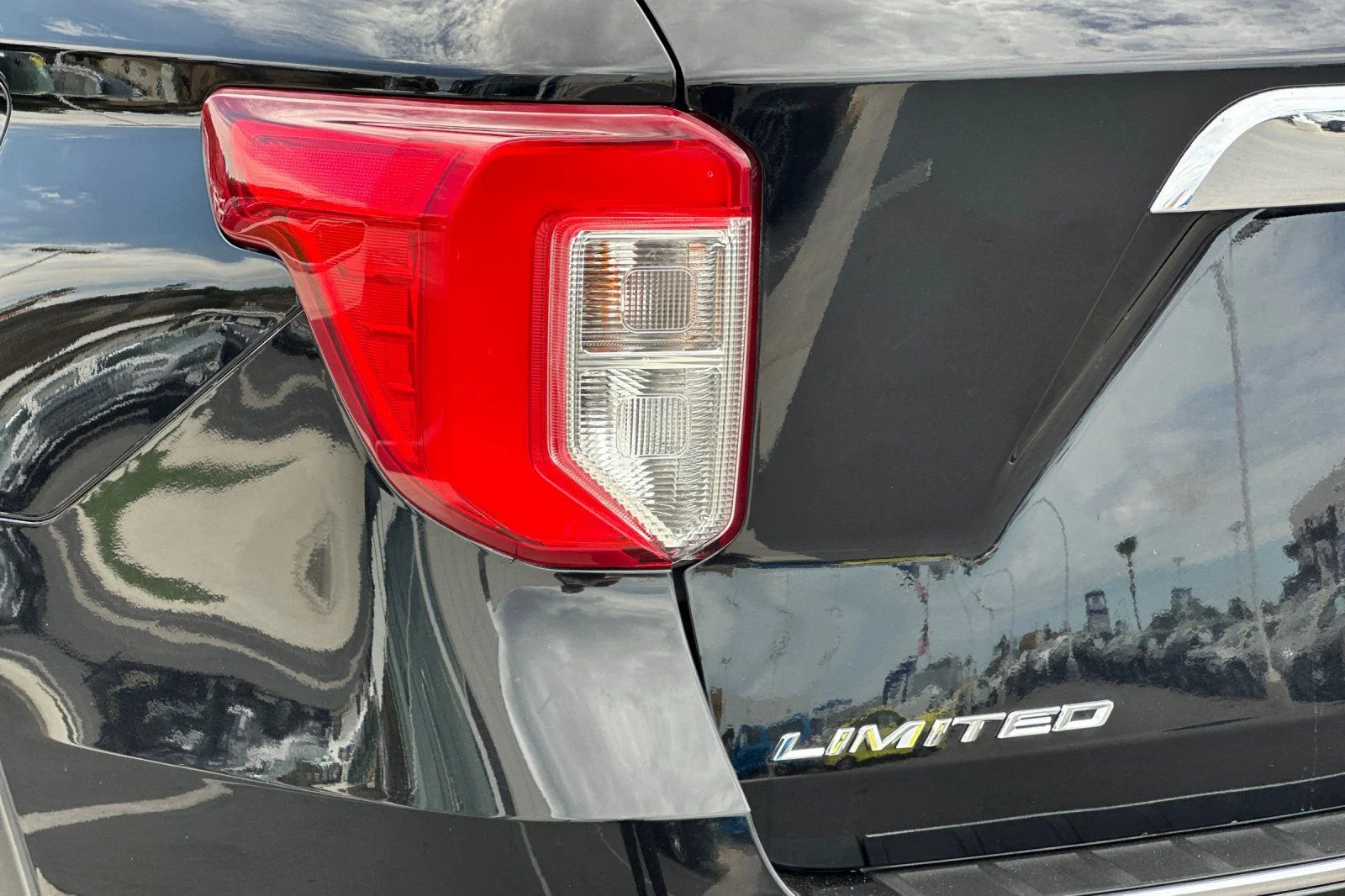 Certified Used 2024 Black Metallic Ford Limited image 28