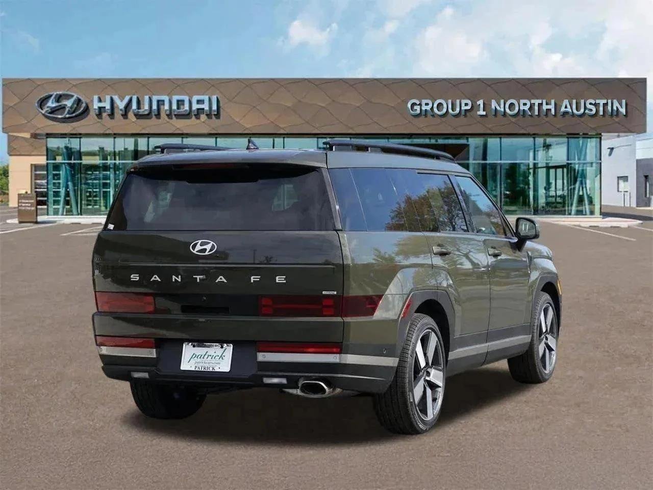 View vehicle photo 4