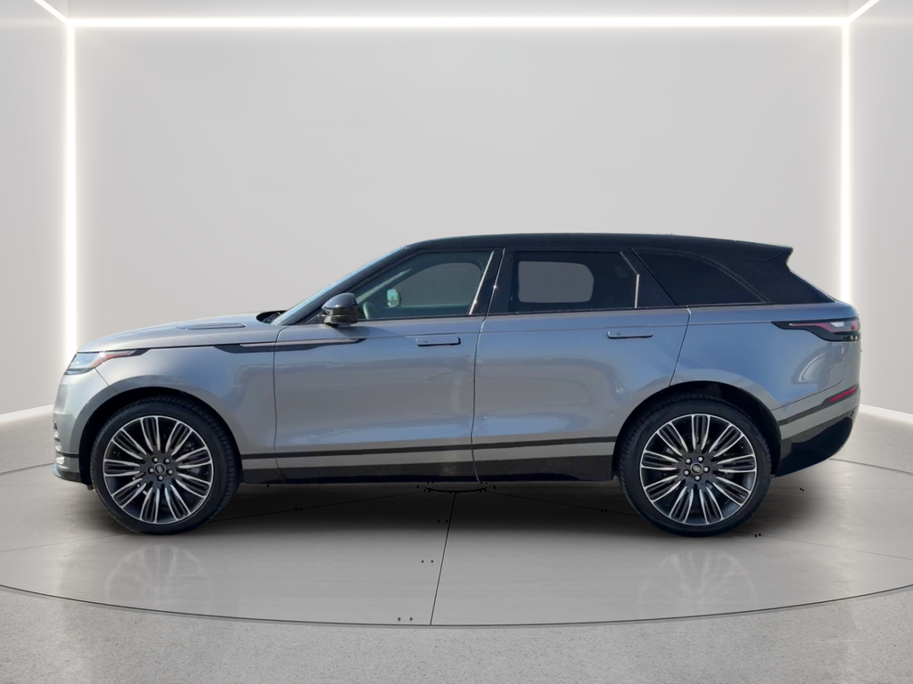 Used 2023 Gray Land Rover R-Dynamic S MHEV image 8