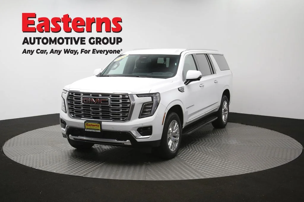 Used 2025 White GMC Denali image 61