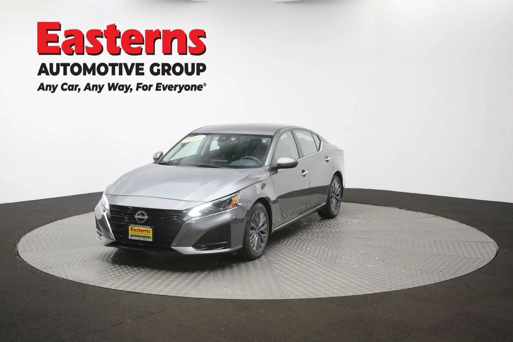 Used 2023 Gray Nissan 2.5 SV image 54