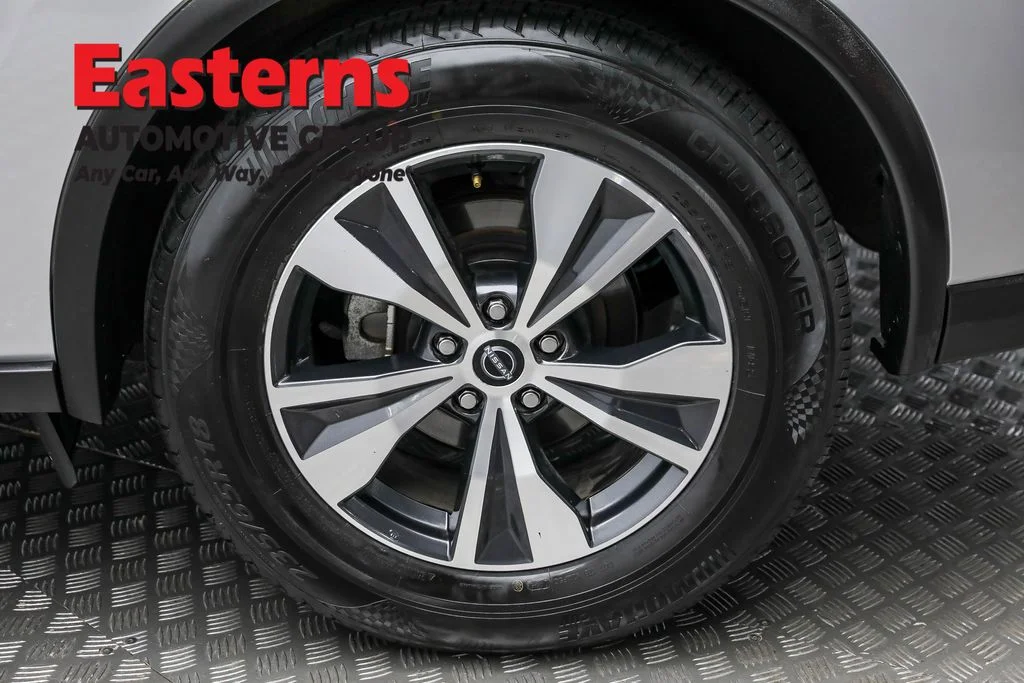 Used 2023 Silver Nissan SV image 8