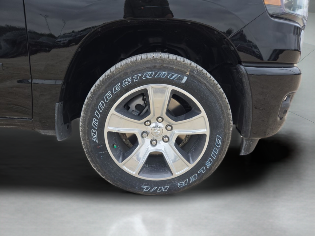 New 2026 Diamond Black Crystal Pearlcoat RAM Express image 43