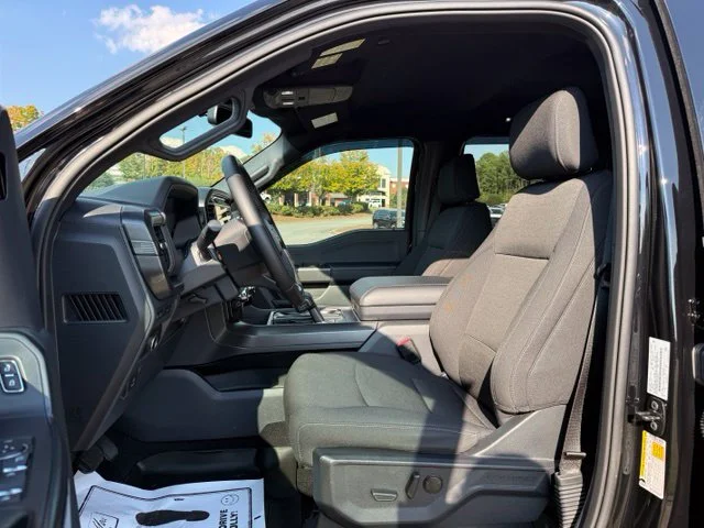 Used 2024 Black Ford XLT image 13