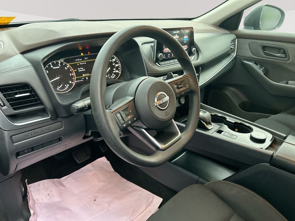 Used 2023 Gray Nissan S image 14