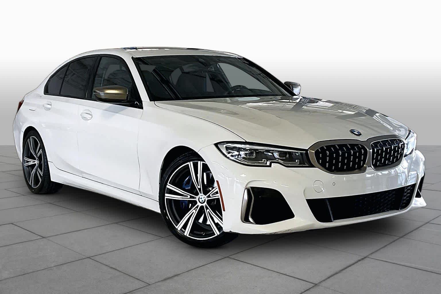 Used 2020 Alpine White BMW M340i image 2