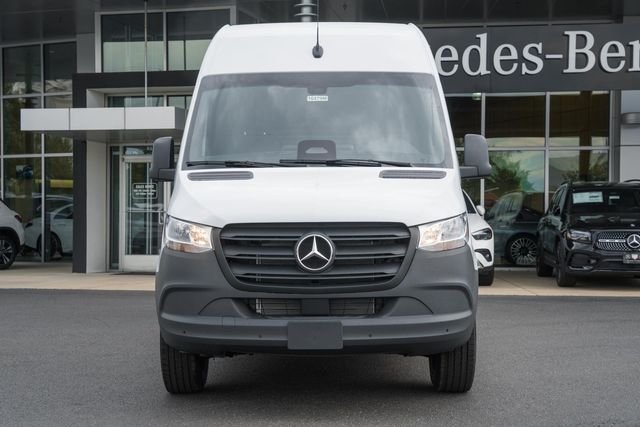 New 2026 Arctic White Mercedes-Benz Cargo 170 WB image 2