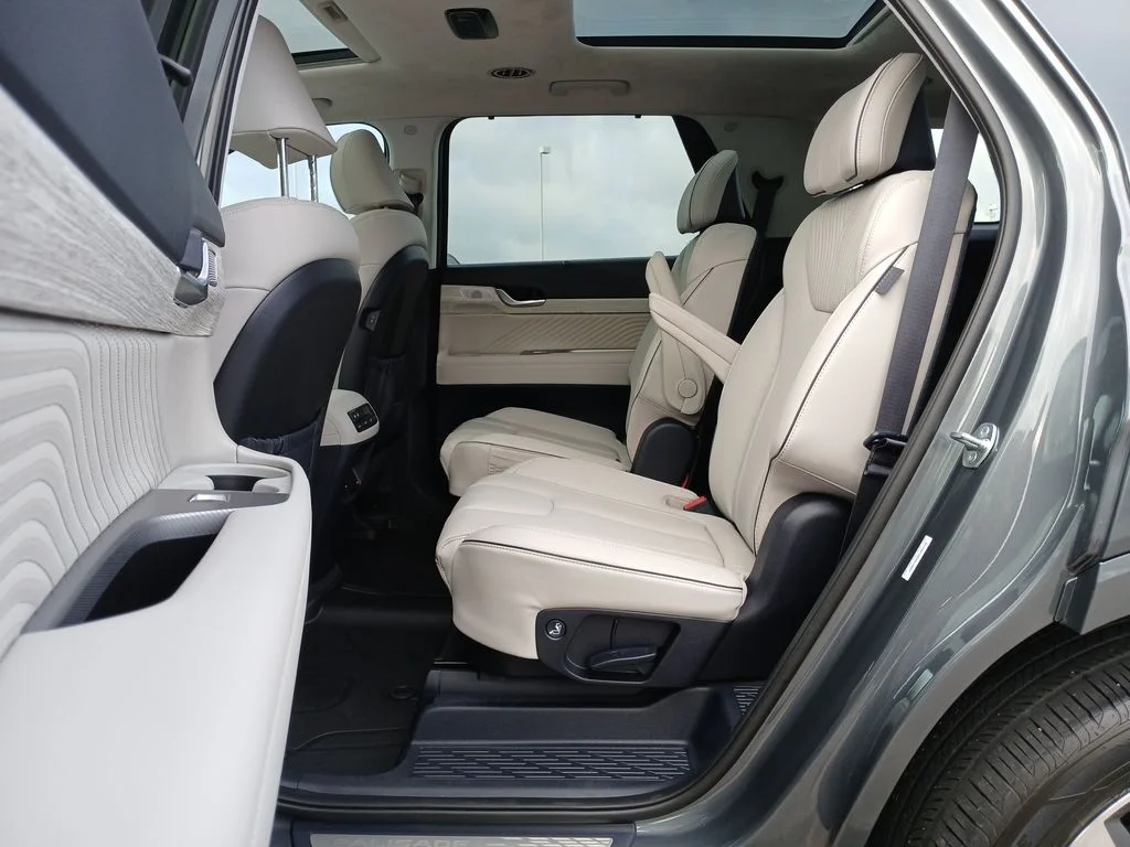 Used 2025 Gray Hyundai Calligraphy image 26
