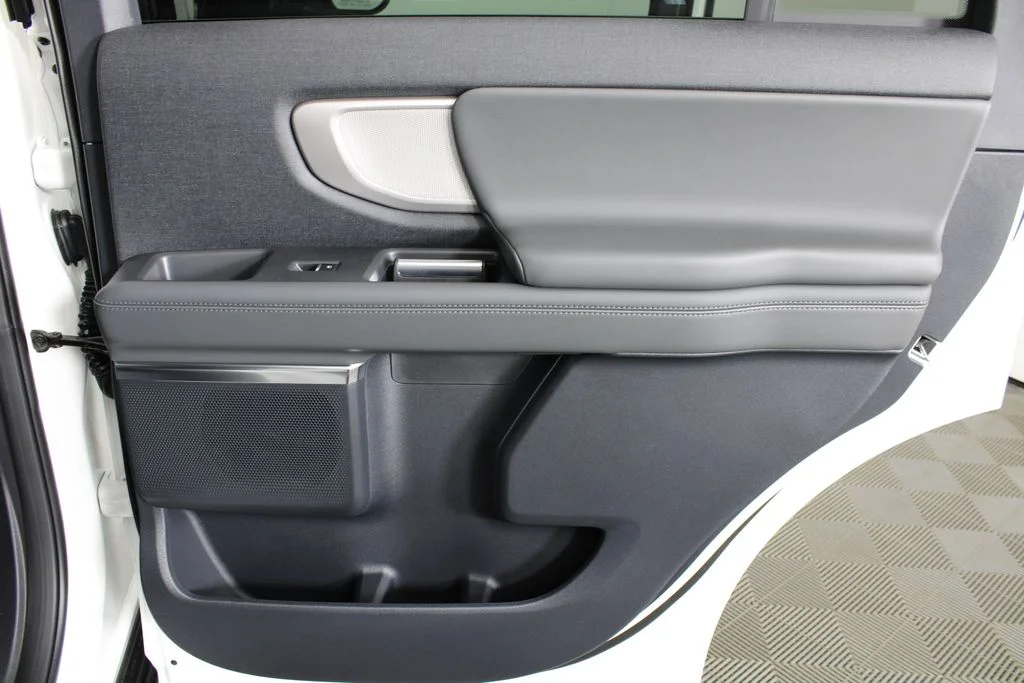 New 2026 Star White Metallic Tri-Coat Ford Active image 11