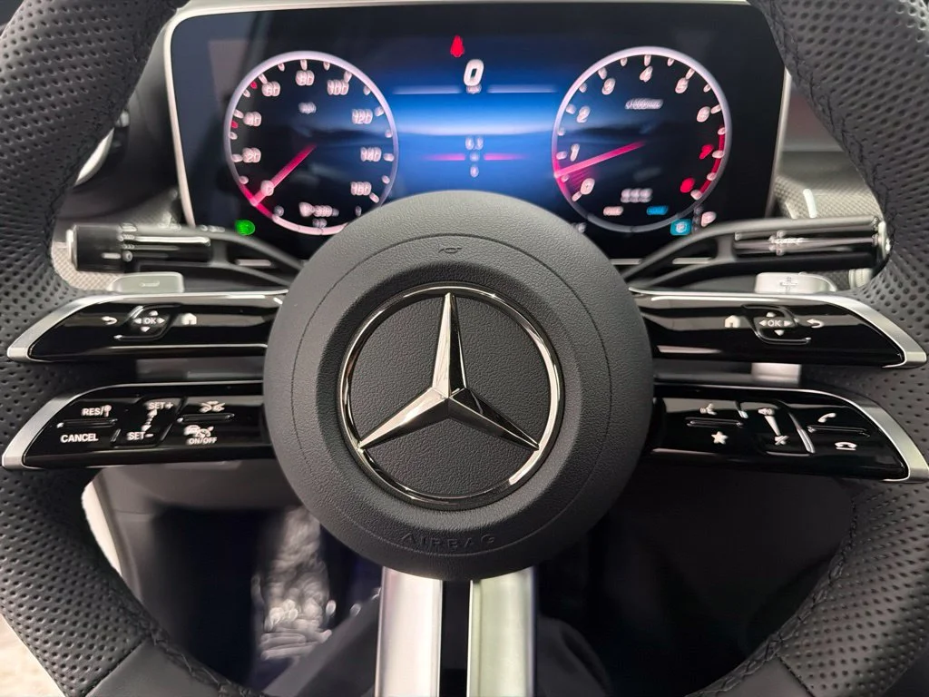 New 2027 White Mercedes-Benz GLC 300 Coupe image 16