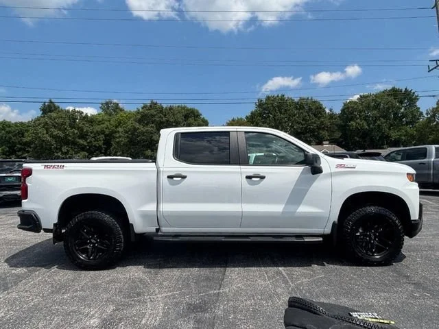 Certified Used 2021 SUMMIT WHITE Chevrolet Custom Trail Boss image 6