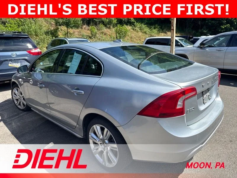 Used 2011 Silver Volvo T6 image 3