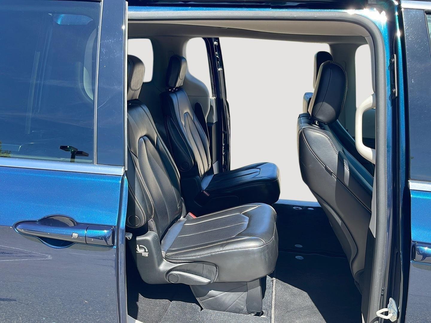 2023 Chrysler Pacifica Touring L - Photo 29