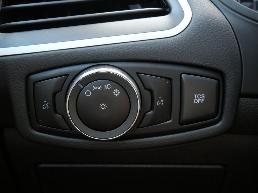 Used 2024 Black Ford SEL image 21