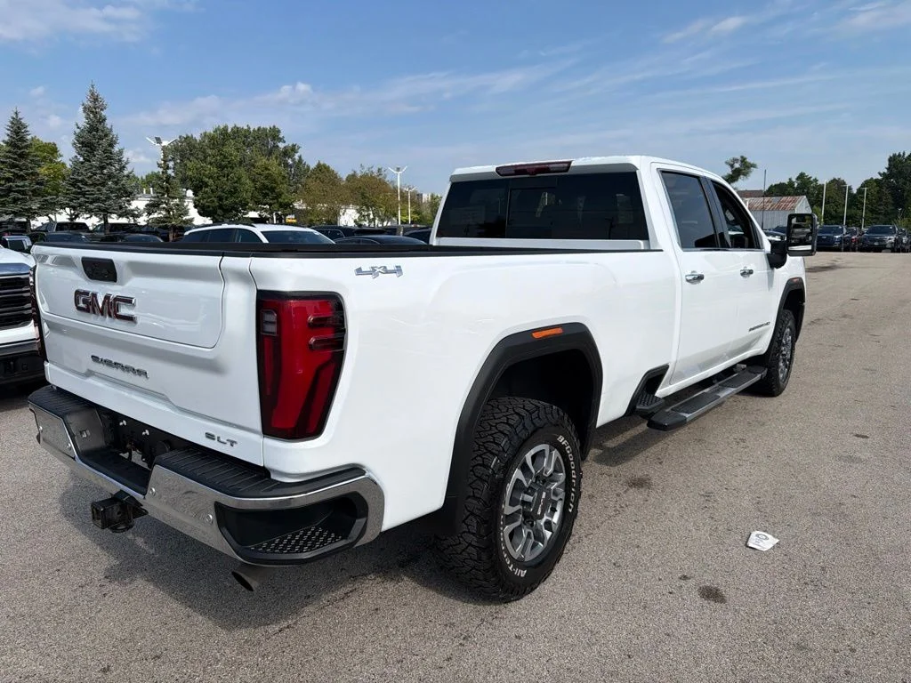 Used 2024 White GMC SLT image 7