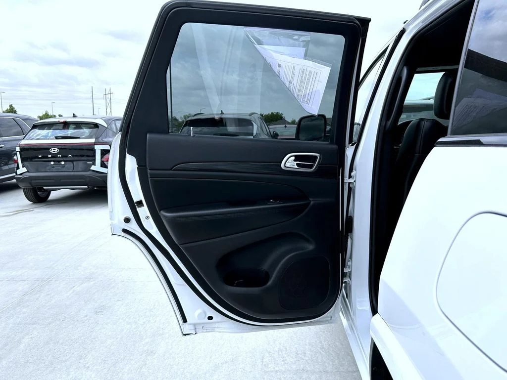2019 Jeep Grand Cherokee Altitude - Photo 21