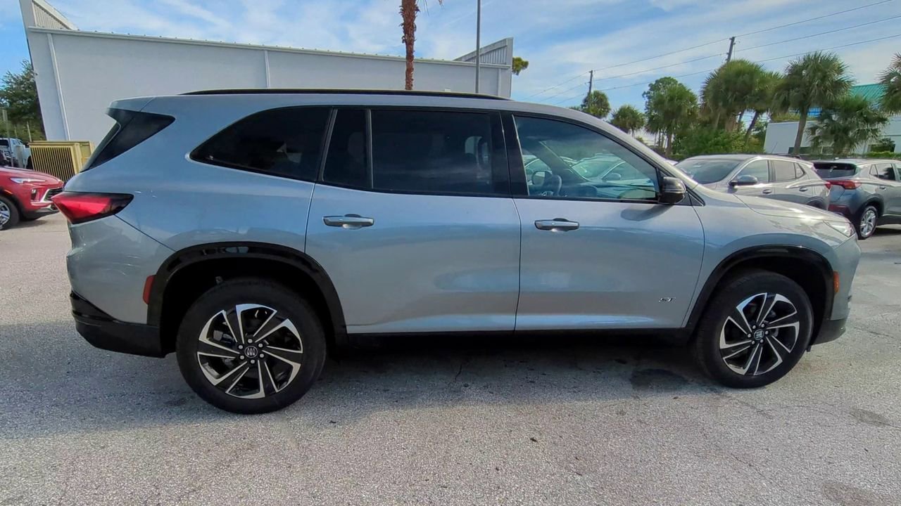 2026 Buick Enclave Sport Touring - Photo 9
