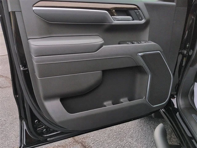 New 2026 Onyx Black GMC Elevation image 81
