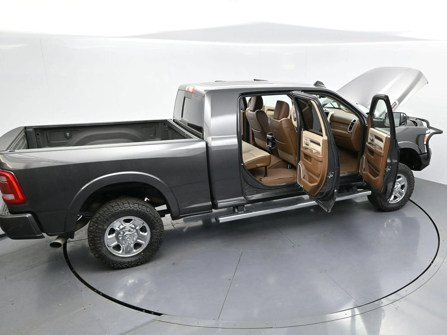 Used 2022 Granite Crystal Metallic Clearcoat Ram Laramie image 43