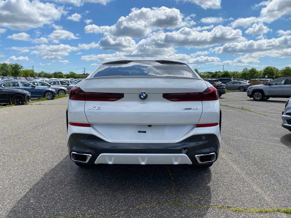 New 2027 Mineral White Metallic BMW xDrive40i image 3