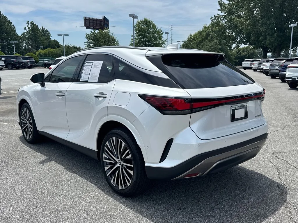 Used 2024 White Lexus 350 Premium Plus image 7
