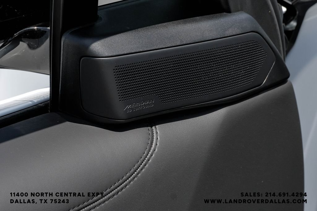 New 2026 Fuji White Land Rover SE image 46