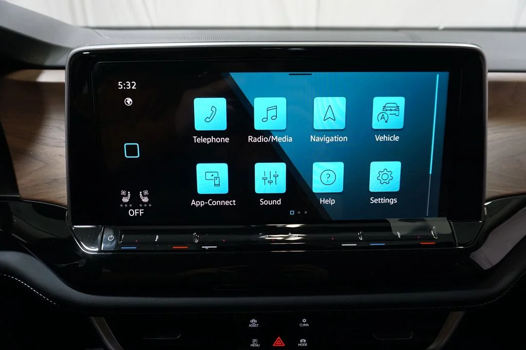 New 2026 Gray Volkswagen 2.0T SE w/Technology image 15