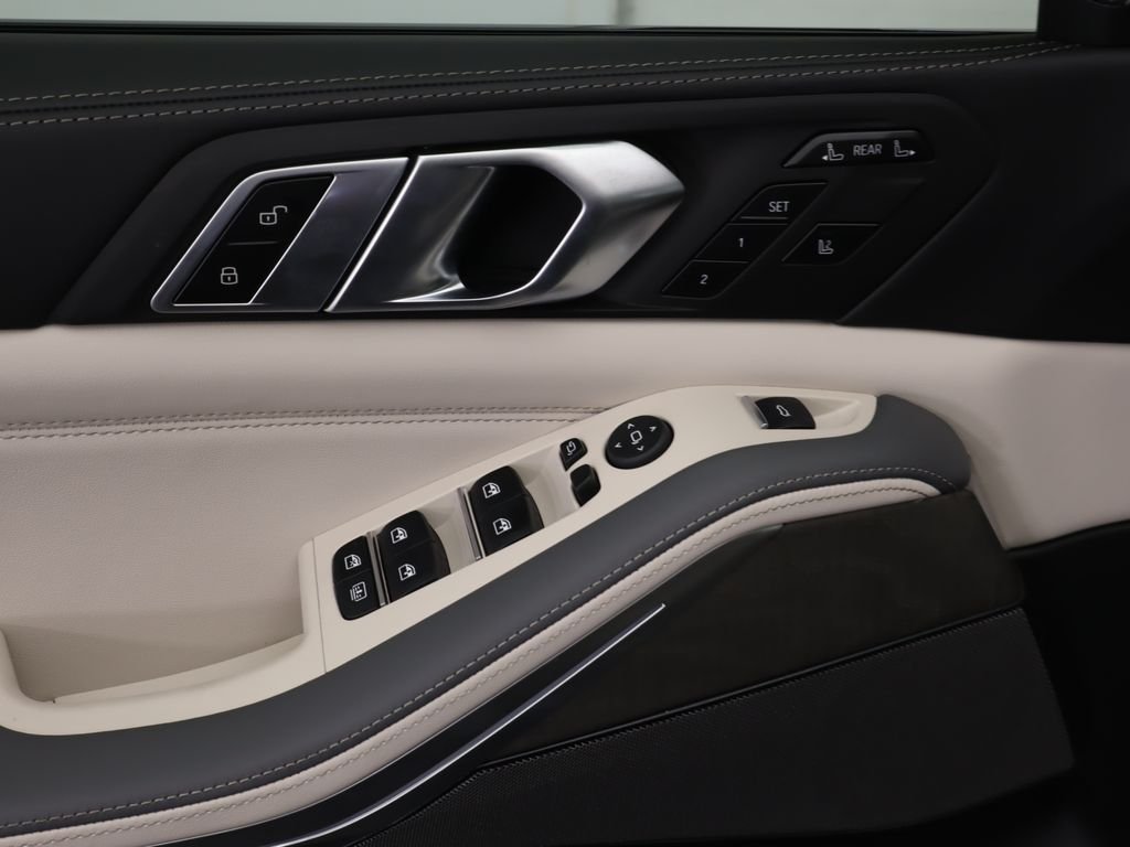 2026 BMW X7 40i - Photo 26