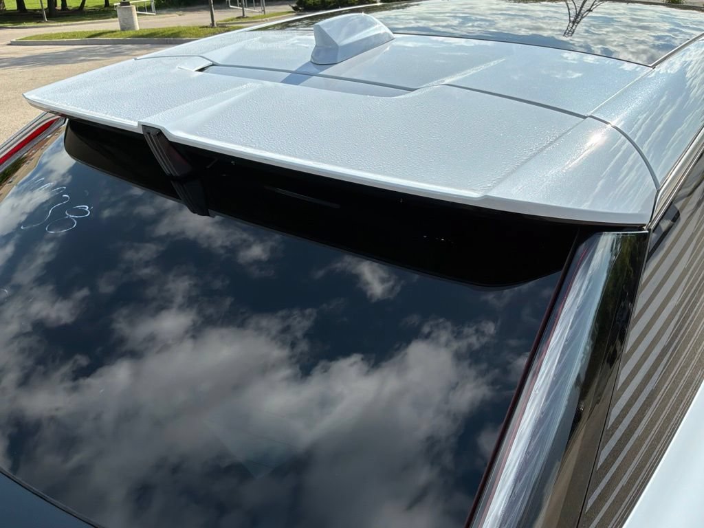 2027 Cadillac OPTIQ Luxury - Photo 16