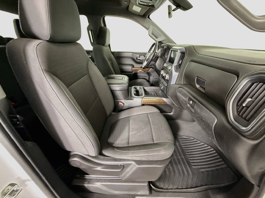 Used 2022 SUMMIT WHITE GMC Elevation image 25