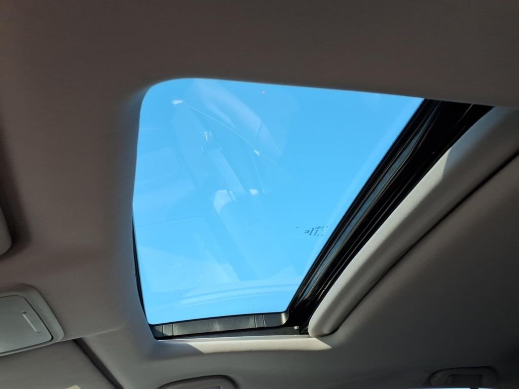 Certified Used 2022 Gray Honda RTL image 5