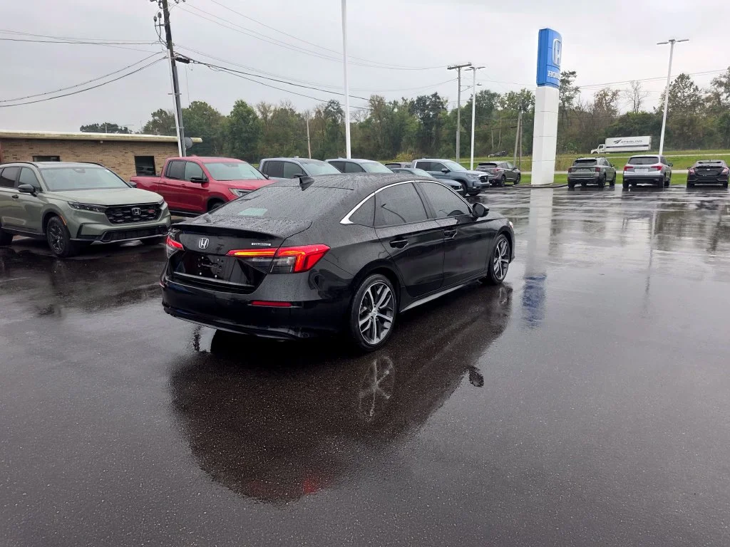 Certified Used 2024 Crystal Black Pearl Honda Touring image 3